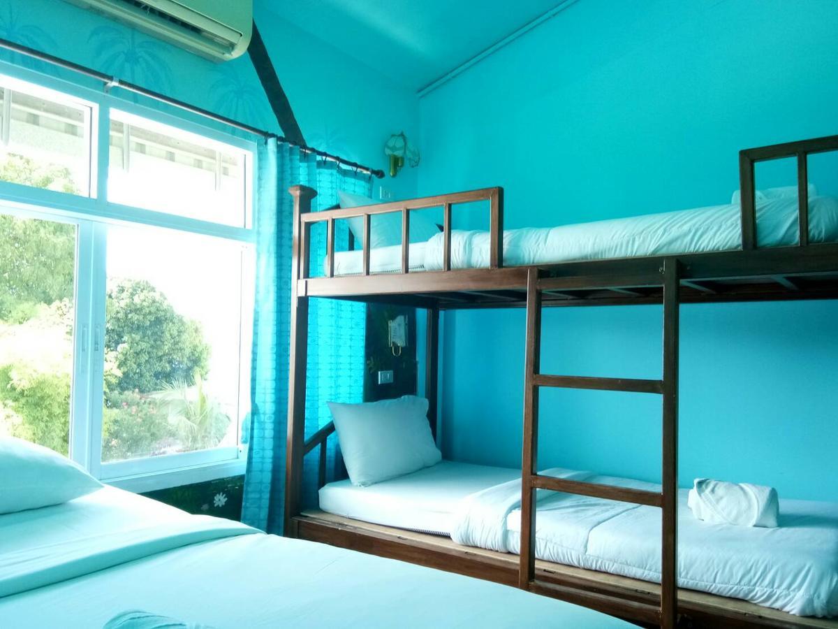 The Corner Transit Hostel เกาะสมุย ภายนอก รูปภาพ