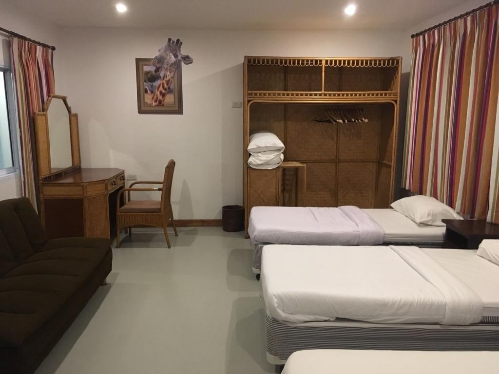 The Corner Transit Hostel เกาะสมุย ภายนอก รูปภาพ