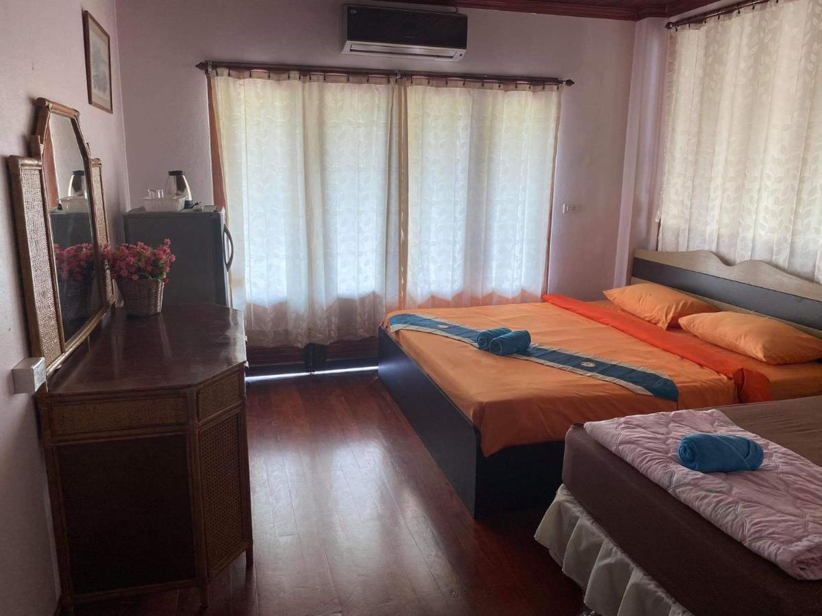 The Corner Transit Hostel เกาะสมุย ภายนอก รูปภาพ